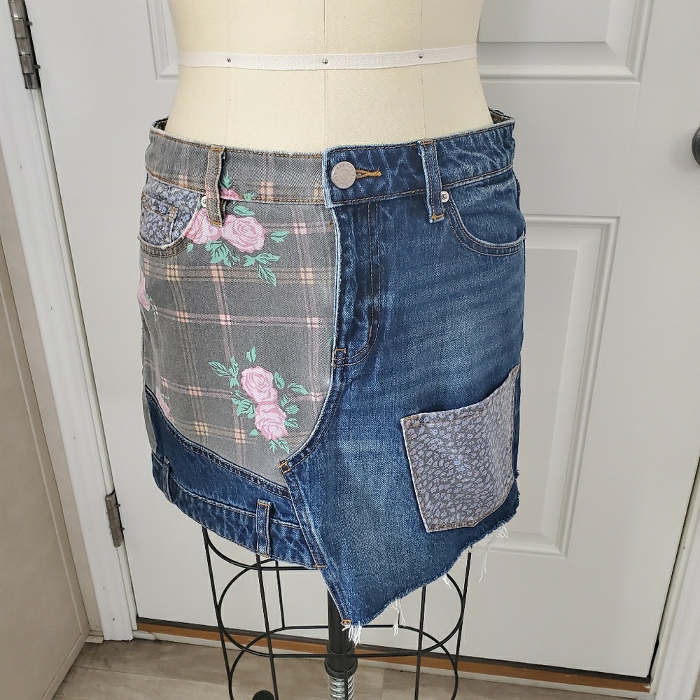 URBAN OUTFITTERS BDG Jean Patchwork Skirt - Picture 2 of 5